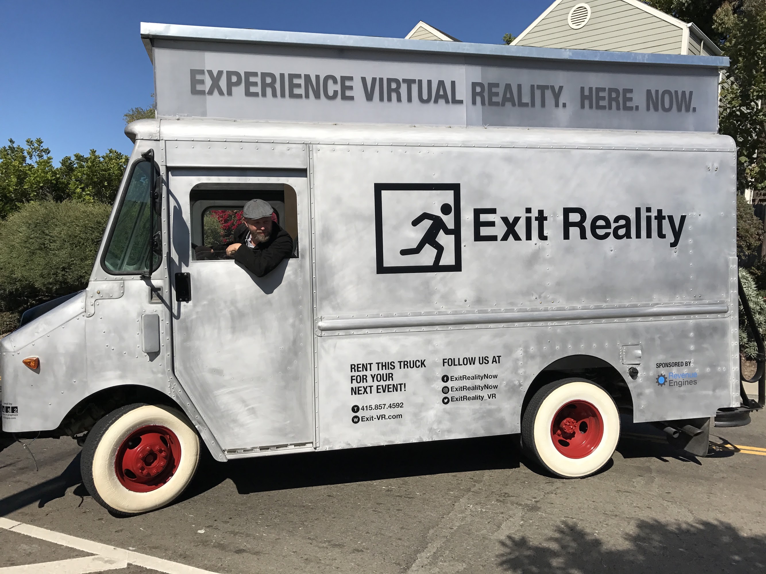 EXPERIENCE VR. NOW. EXPERIENCE VR. NOW.
