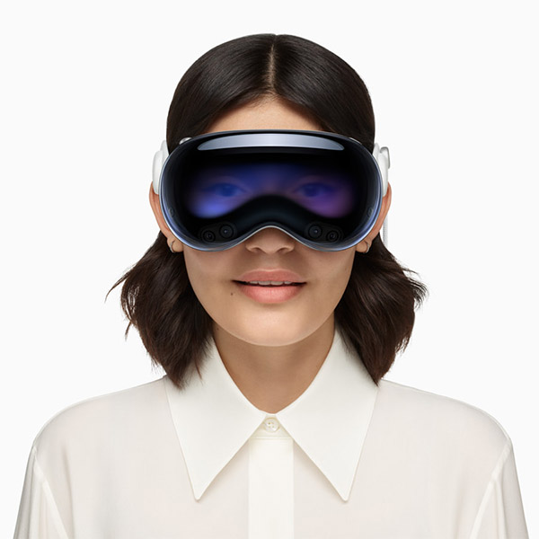 Woman wearing an Apple Vision Pro Headset